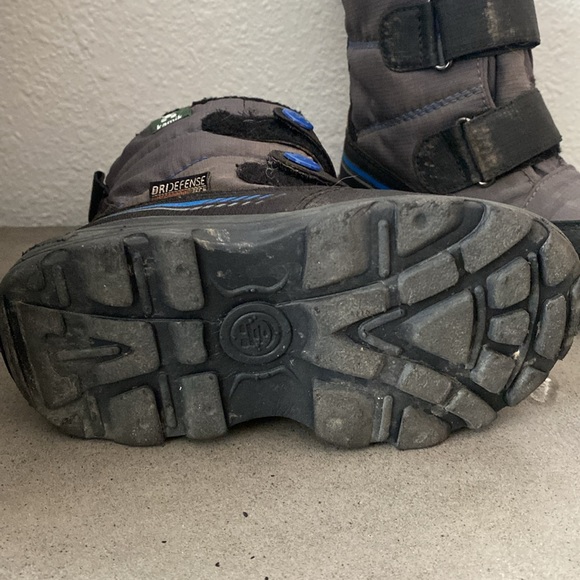Kamik • Kids snow boots size 10 • - Picture 2 of 3